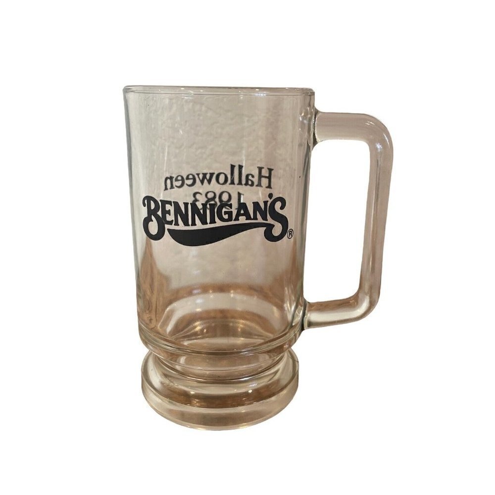 Vintage 80s Bennigans Tavern Restaurant Halloween 1983 Clear Glass Mug 5.5”